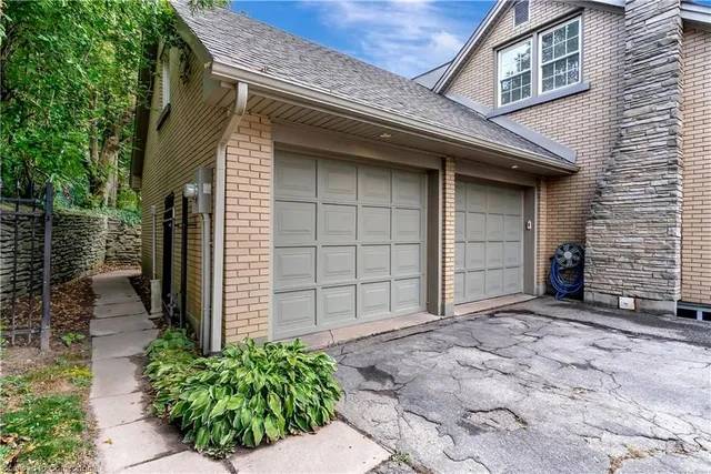 Additional image 44 of 806 Westmount Rd