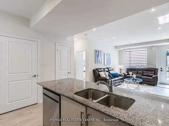 Additional image 16 of 45 Knotsberry Circ