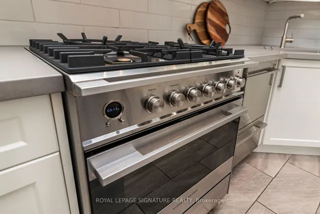 Additional image 15 of 62 Ray St