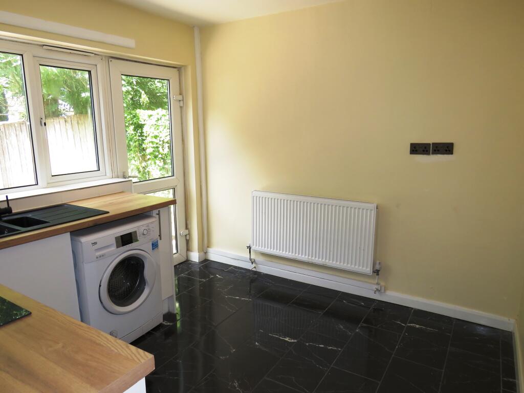 Additional image 5 of Basil Grove, Nothfield, B31