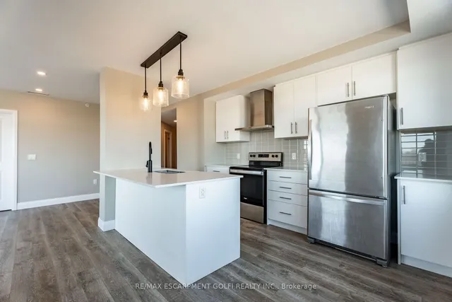 Additional image 12 of 1 Redfern Ave Unit 329