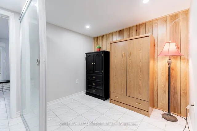 Additional image 22 of 31 Tinton Cres