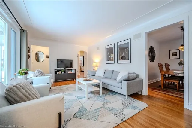 Additional image 13 of 586 Weber St