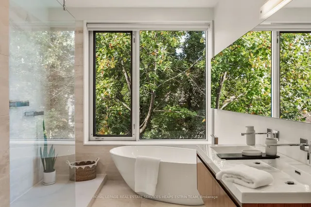 Additional image 28 of 102 Robert St