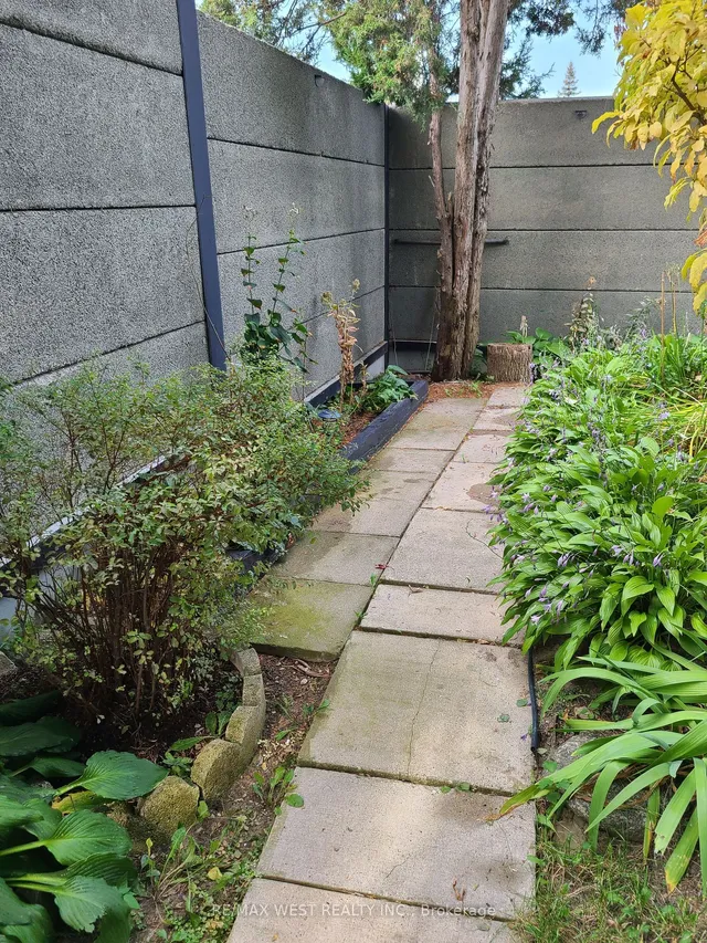 Additional image 40 of 425 Hansen Rd