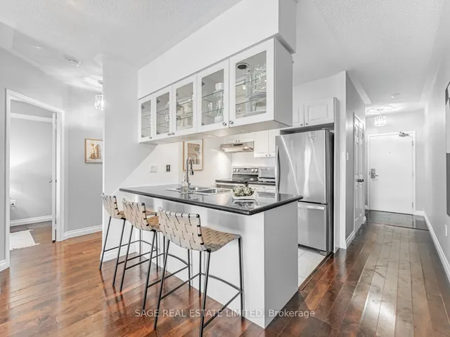 Additional image 6 of 887 Bay St Unit 713