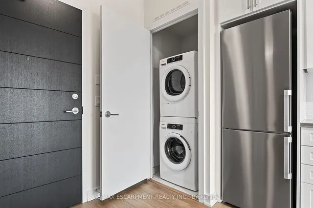 Additional image 5 of 212 King William St Unit 619