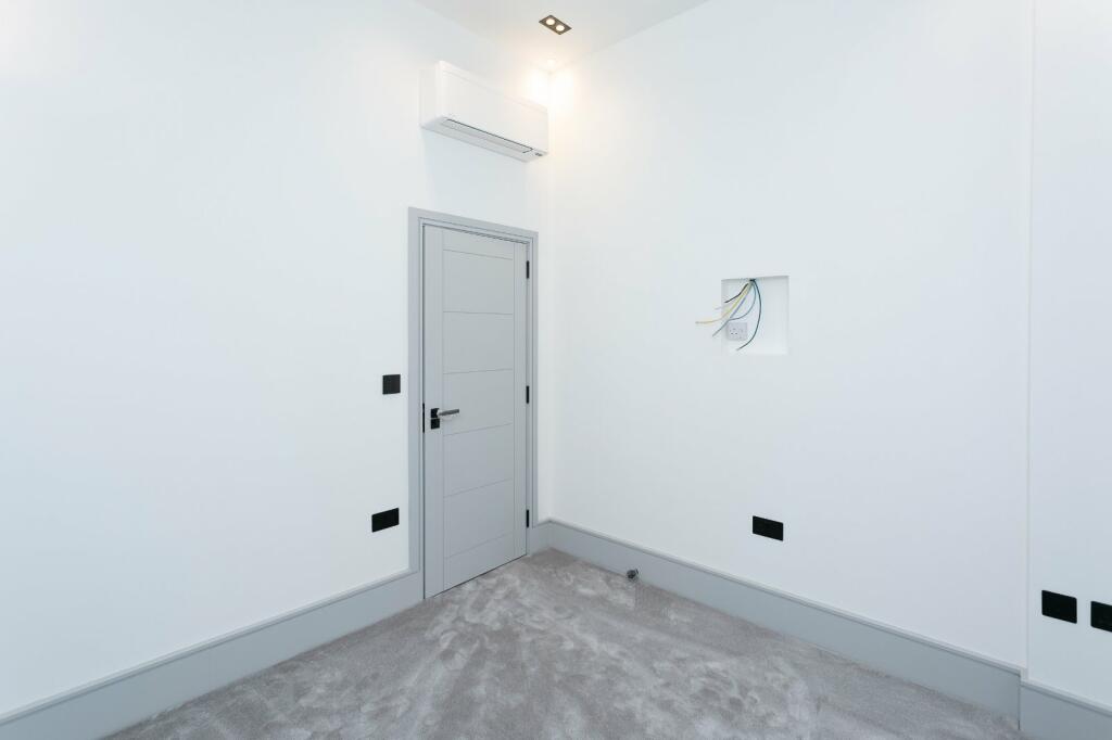 Additional image 25 of Mistletoe Mews, St. Albans, Hertfordshire, AL3