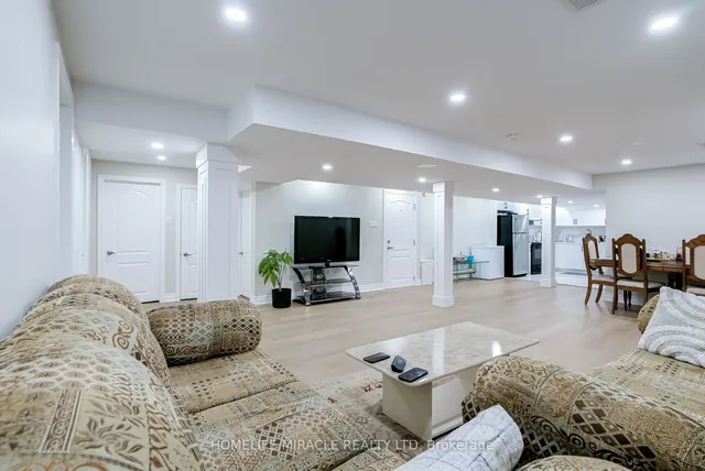 Additional image 38 of 4 Lavallee Cres