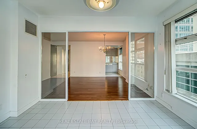 Additional image 10 of 50 Lombard St Unit 1005