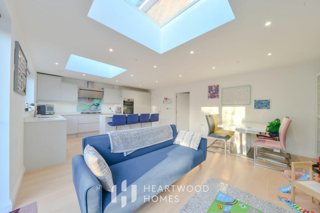 Additional image 7 of Summerfield Close, London Colney, St Albans AL2 1PT