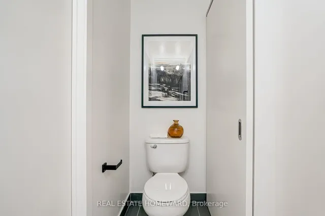 Additional image 24 of 51 East Liberty St Unit 1207