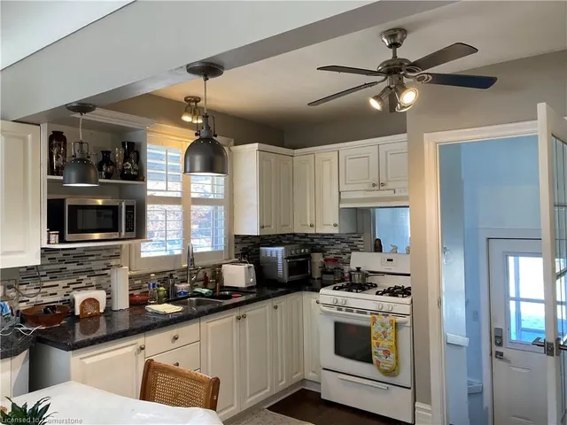 Additional image 5 of 33 Brucedale Ave