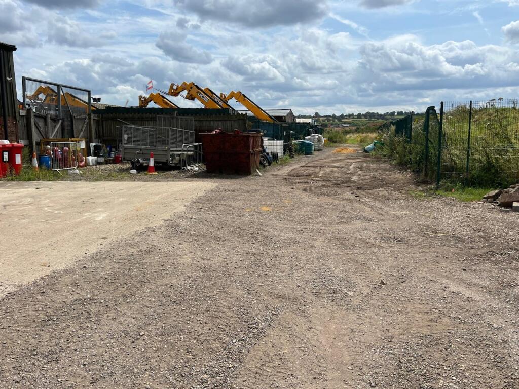 Additional image 3 of Unit 65, Coursers Farm, Coursers Road, Colney Heath, AL4 0PD