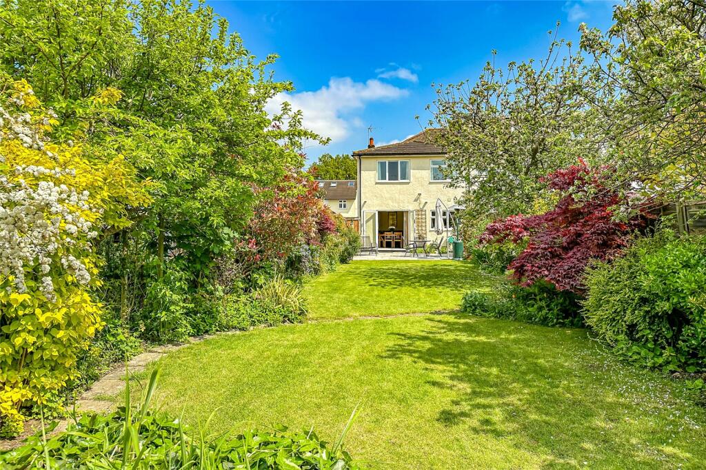 Additional image 12 of Oakwood Drive, St. Albans, Hertfordshire, AL4
