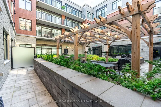 Additional image 38 of 1 Redfern Ave Unit 329