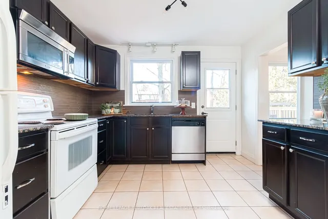 Additional image 12 of 299 Merle Ave