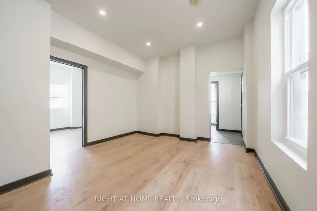 Additional image 34 of 32 Britannia Ave