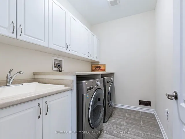 Additional image 37 of 18 Yarmouth St