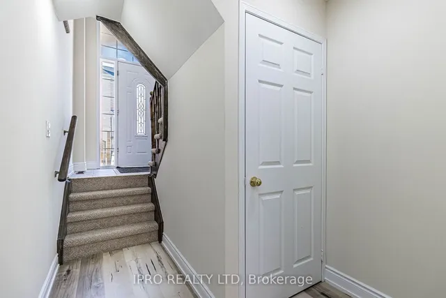 Additional image 35 of 43 Axelrod Ave