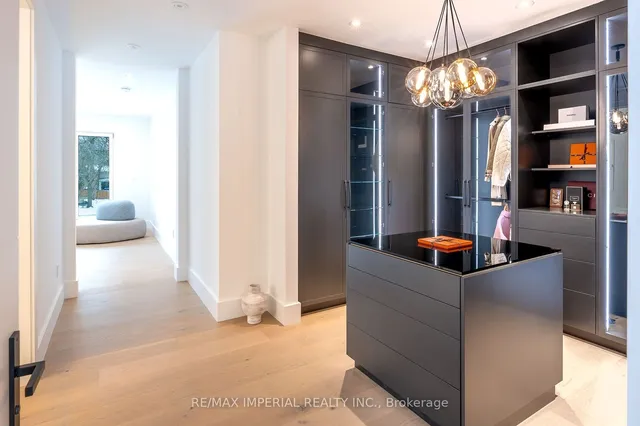 Additional image 23 of 2108 Devon Rd