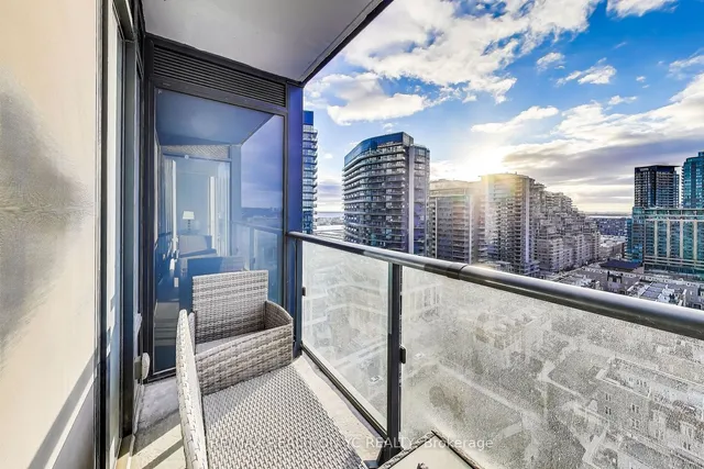 Additional image 16 of 19 Western Battery Rd Unit 1816