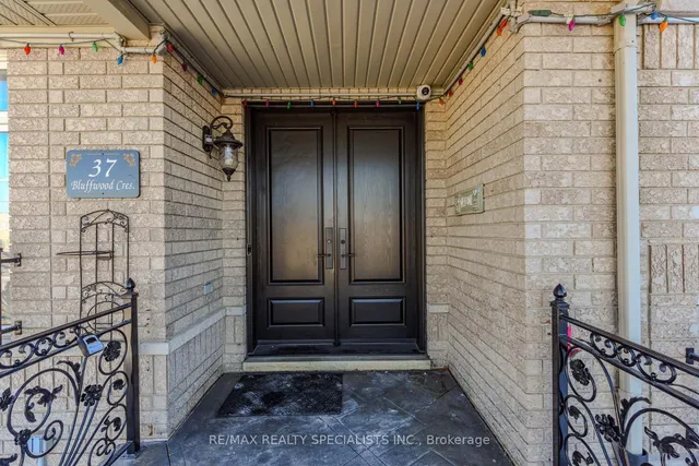 Additional image 5 of 37 Bluffwood Cres