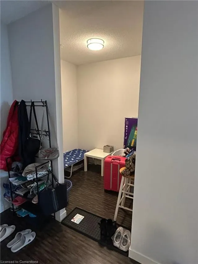 Additional image 5 of 2081 Fairview St Unit 2005