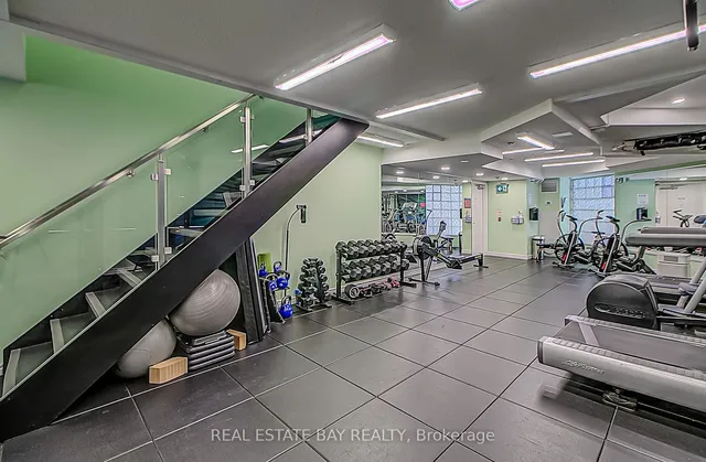 Additional image 26 of 50 Lombard St Unit 1005