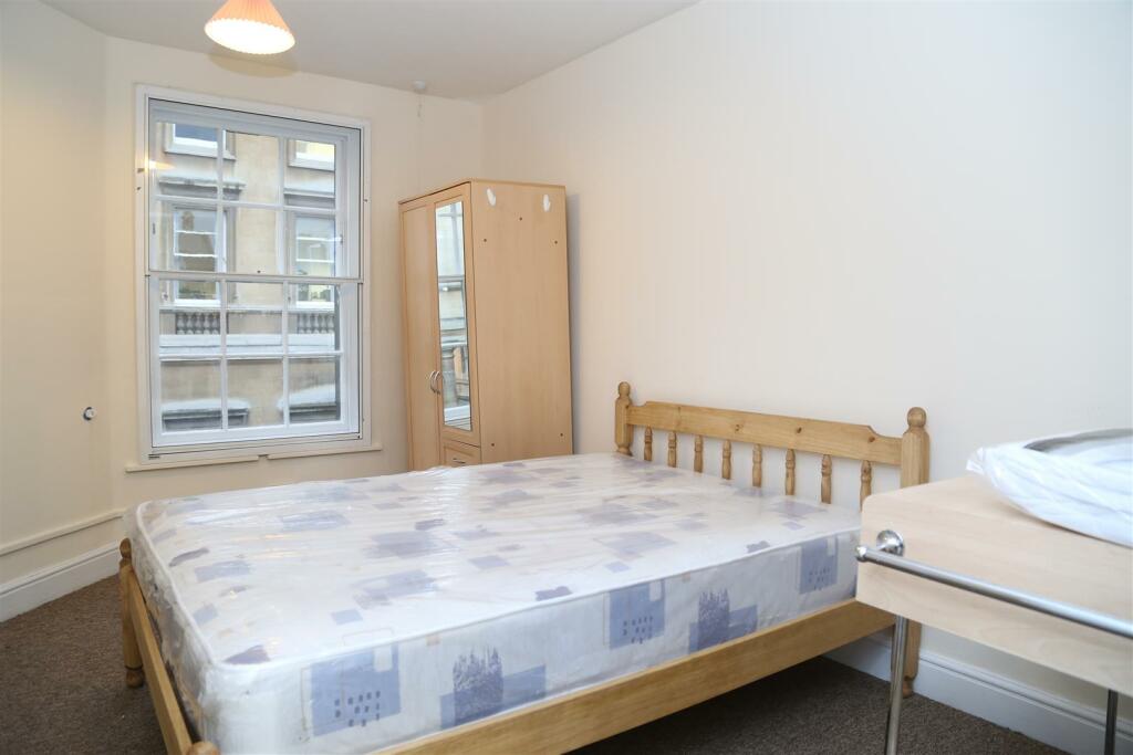 Additional image 7 of Trim Street