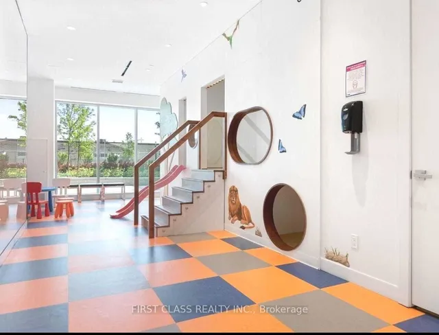 Additional image 36 of 31 Tippett Rd Unit 411