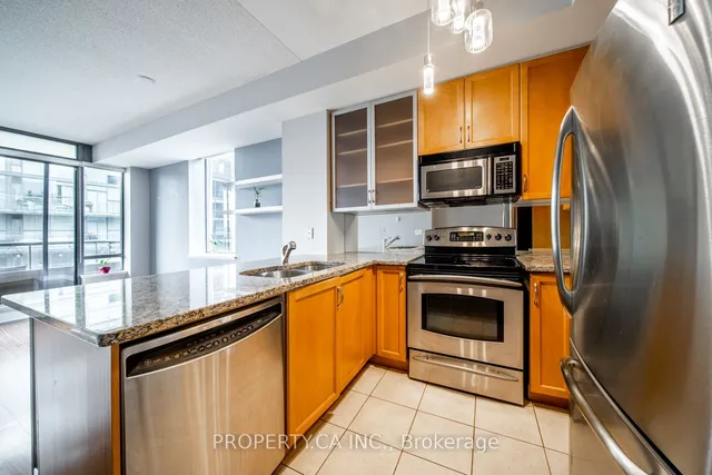 Additional image 16 of 438 King St Unit 1314