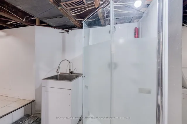 Additional image 29 of 109 Sanford Ave