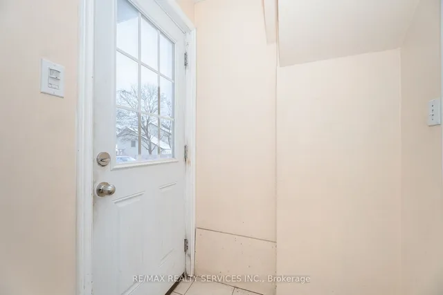 Additional image 21 of 12 Courtleigh Sq