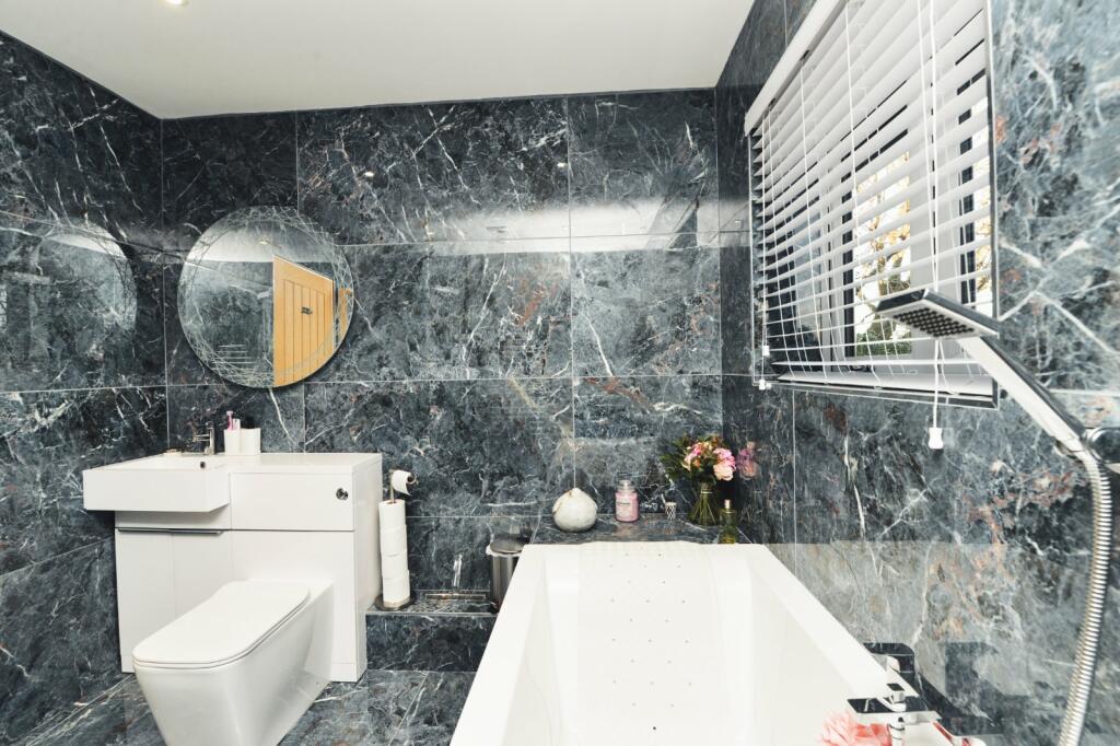 Additional image 7 of Brook Avenue North, New Milton, Hampshire, BH25