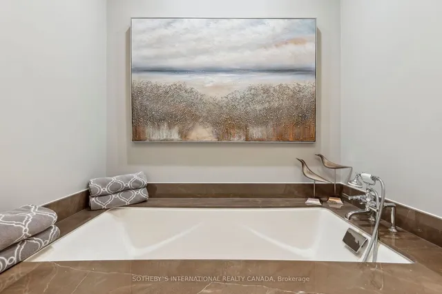 Additional image 34 of 183 Wellington St Unit 2902