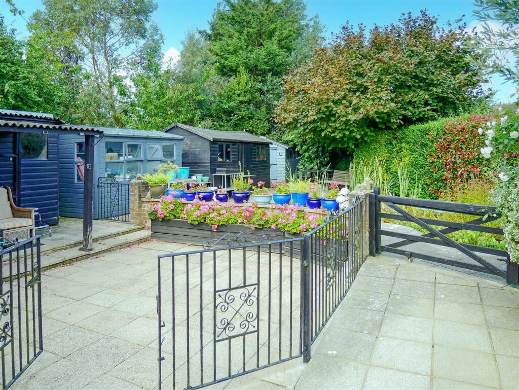 Additional image 12 of Holly Drive, Wick, Littlehampton