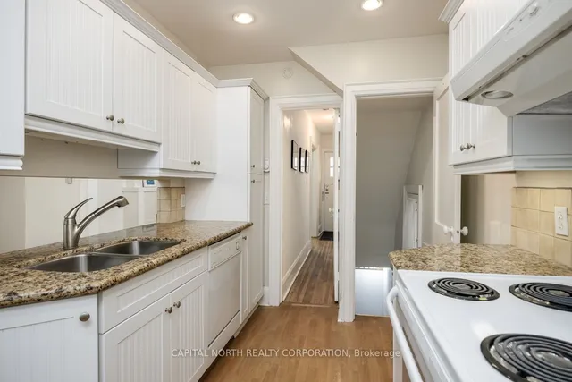 Additional image 12 of 63 Glengarry Ave