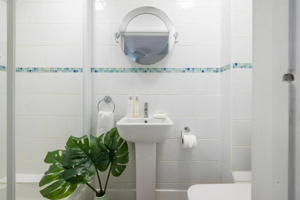 Additional image 16 of Royal Parade, Eastbourne