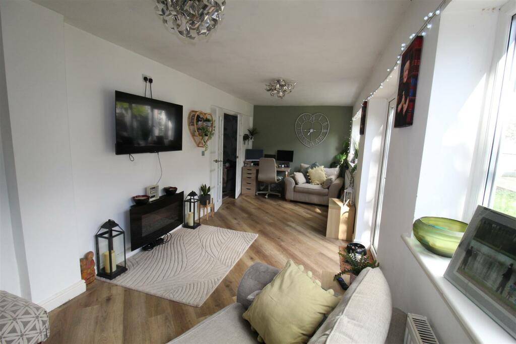 Additional image 3 of Malvern Close, Horwich, Bolton