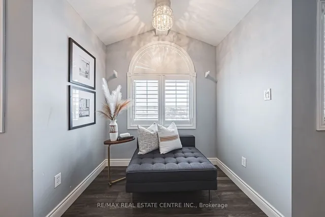 Additional image 21 of 524 Country Clair Pl