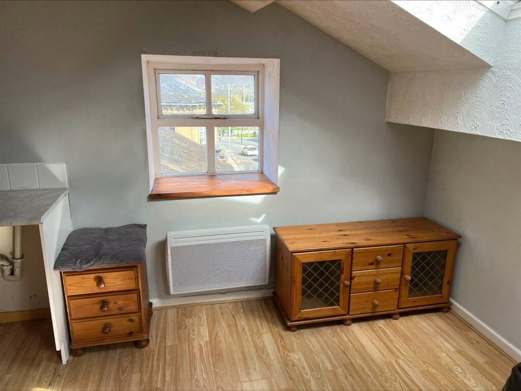 Additional image 6 of Flat 4, 2 Chapel Lane, Keighley BD21 2AJ