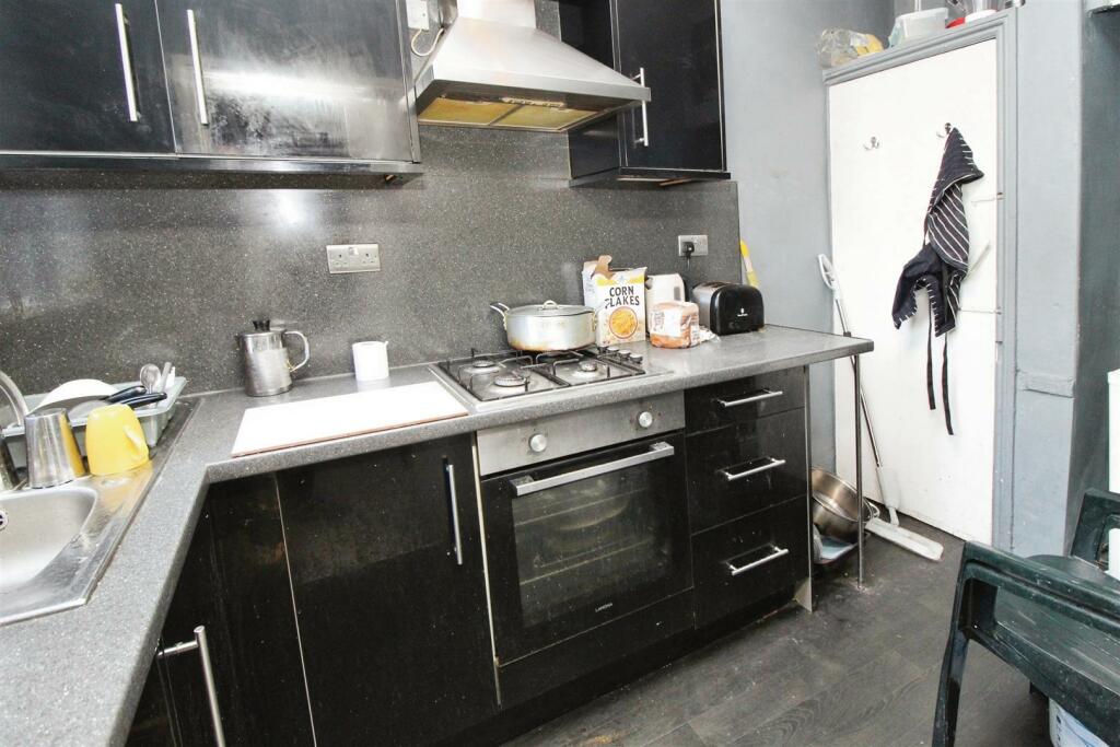 Additional image 7 of Hampden Place, Bradford, BD5 0JZ