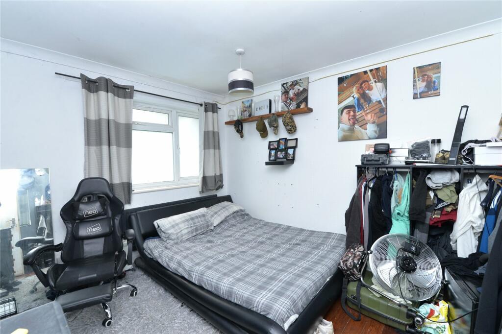 Additional image 9 of Willowdene Close, New Milton, Hampshire, BH25