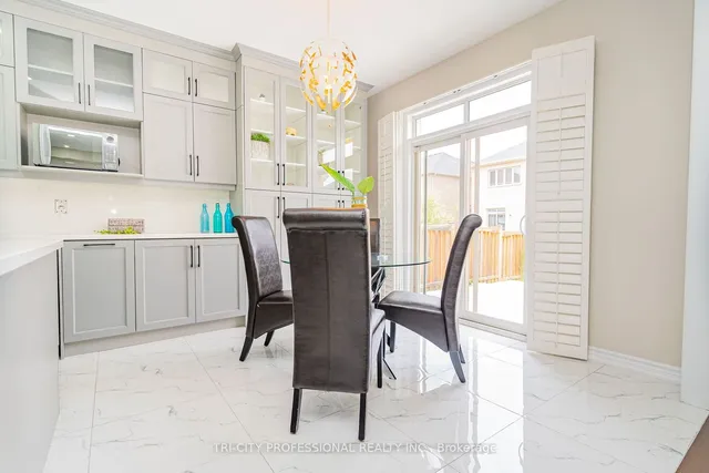 Additional image 10 of 5 Drummondville Dr