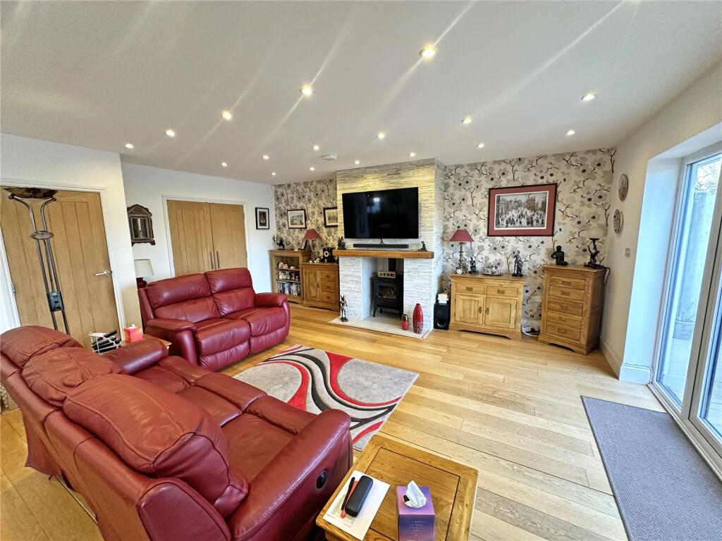 Additional image 10 of Beechwood Avenue, New Milton, Hampshire, BH25