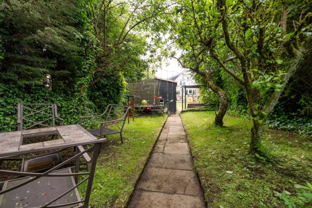 Additional image 31 of Spacious 5 Bed House with 2 Bathrooms On The Sought-After Heathfield Drive, Bolton