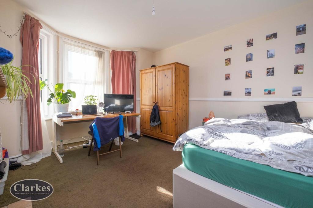 Additional image 2 of Large three bedroom first floor flat