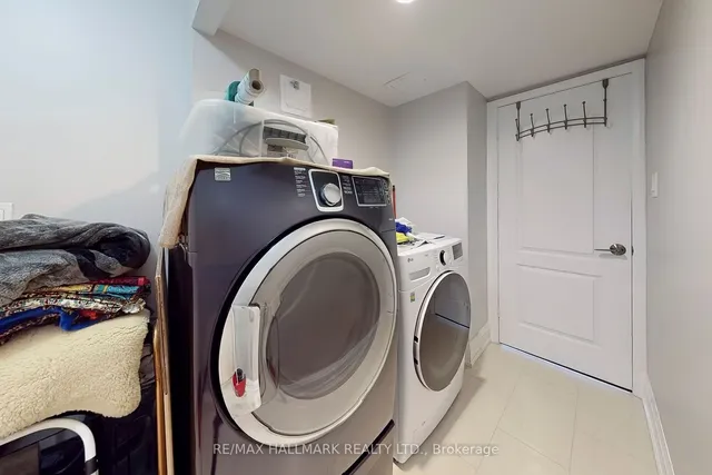 Additional image 27 of 65 Skymark Dr Unit 1707