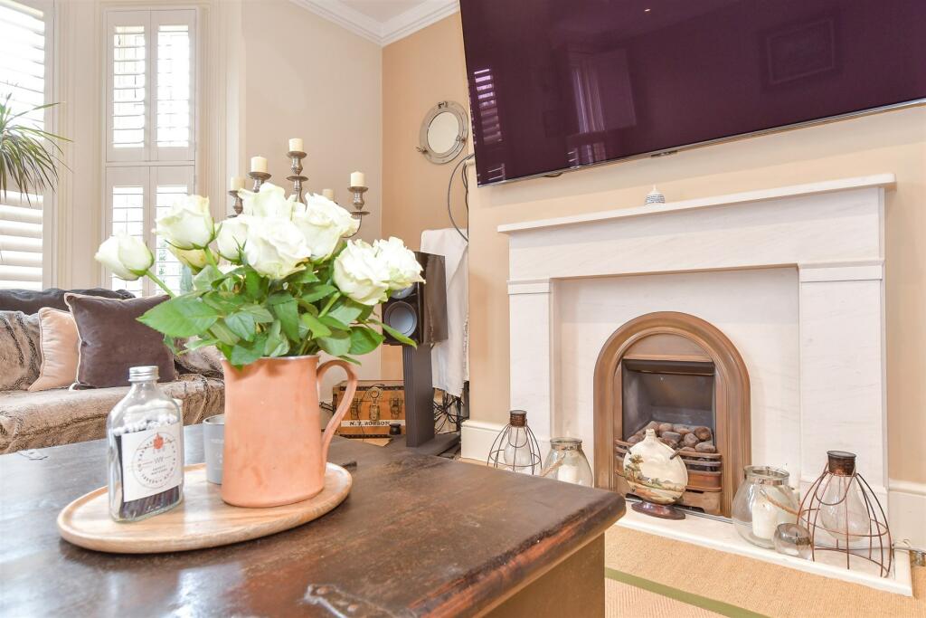 Additional image 4 of South Terrace, Littlehampton, West Sussex